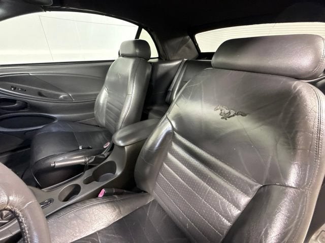 2001 Ford Mustang GT Deluxe