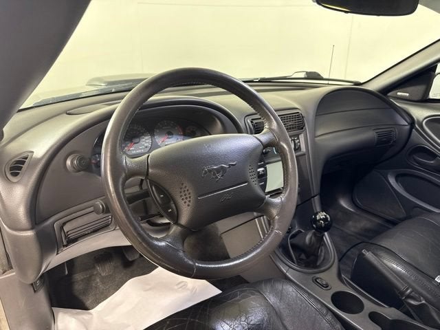 2001 Ford Mustang GT Deluxe