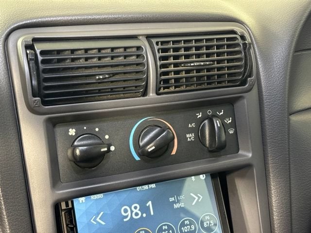 2001 Ford Mustang GT Deluxe