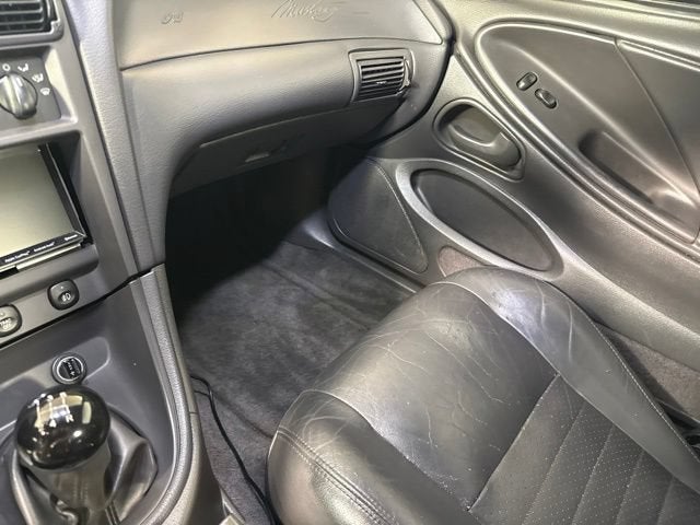 2001 Ford Mustang GT Deluxe