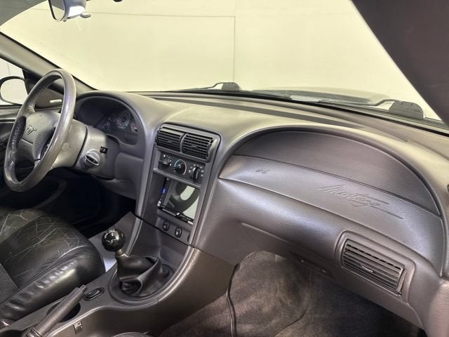 2001 Ford Mustang GT Deluxe