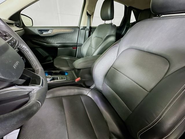 2020 Ford Escape Titanium Hybrid