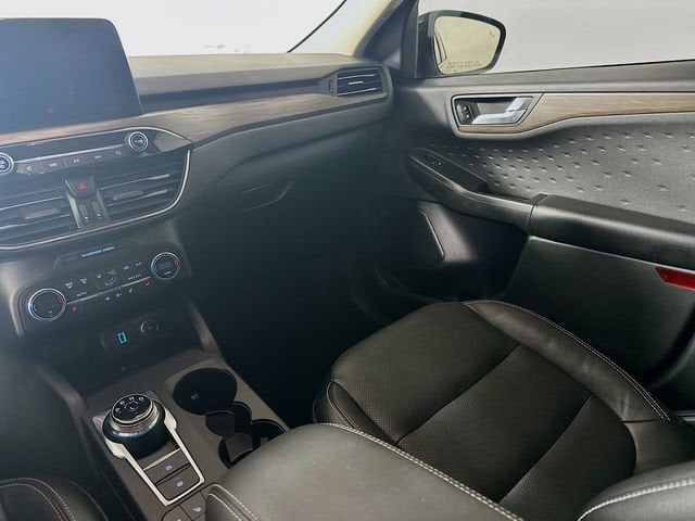 2020 Ford Escape Titanium Hybrid