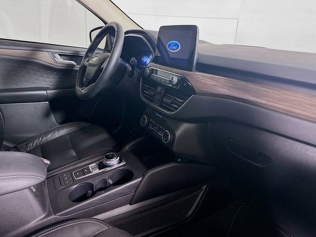 2020 Ford Escape Titanium Hybrid