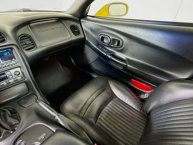 2004 Chevrolet Corvette NA