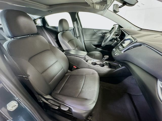 2021 Chevrolet Malibu LT Medina OH | Serpentini Chevrolet of Medina