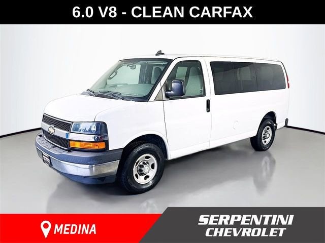 2017 Chevrolet Express 2500 LS's photo