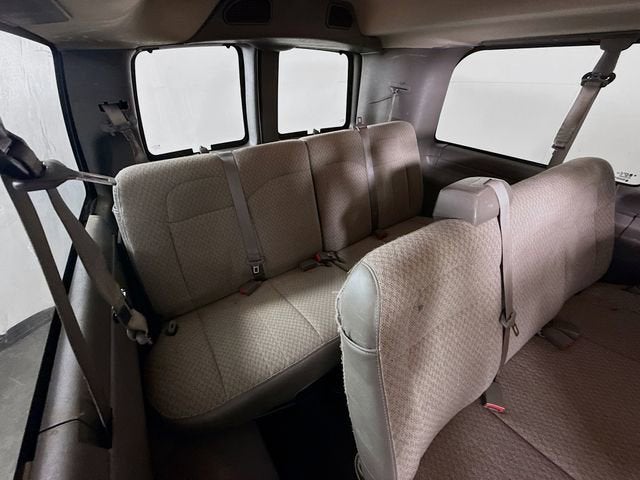 2017 Chevrolet Express Passenger 2500 LT