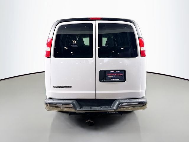 2017 Chevrolet Express Passenger 2500 LT