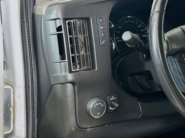 2022 Chevrolet Express Passenger 3500 1LS