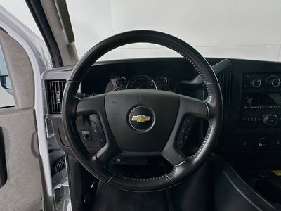 2022 Chevrolet Express Passenger 3500 1LS