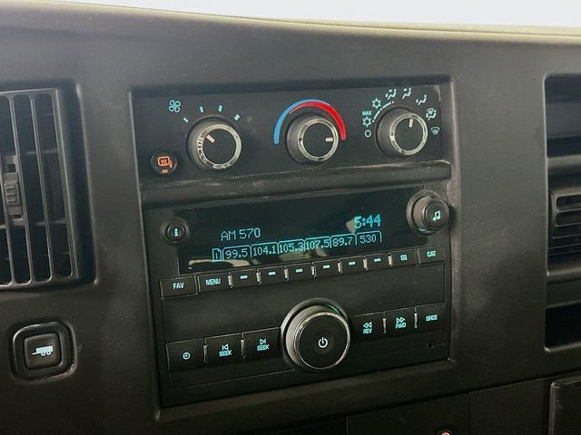 2022 Chevrolet Express Passenger 3500 1LS