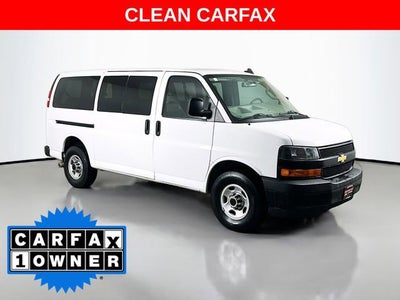2022 Chevrolet Express Passenger 3500 1LS