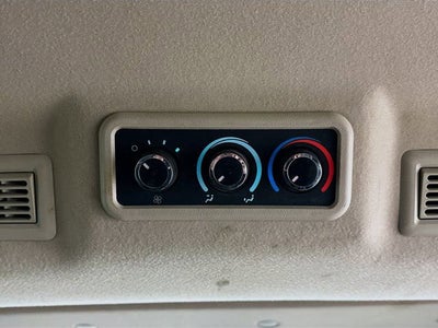 2022 Chevrolet Express Passenger 3500 1LS