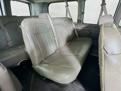 2022 Chevrolet Express Passenger 3500 1LS