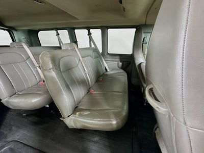 2022 Chevrolet Express Passenger 3500 1LS
