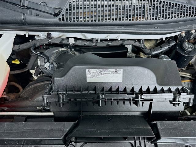 2022 Chevrolet Express Passenger 3500 1LS