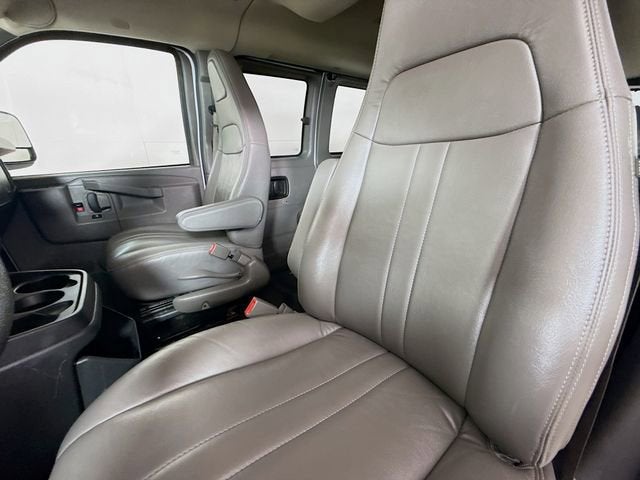2019 Chevrolet Express Passenger 3500 LS