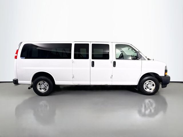 2019 Chevrolet Express Passenger 3500 LS