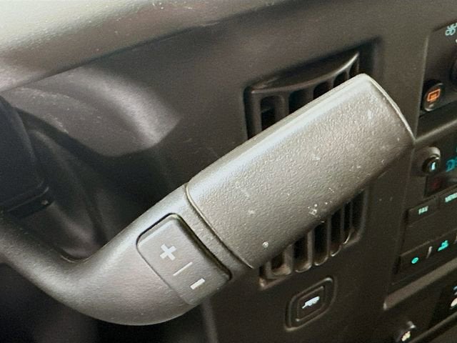 2020 Chevrolet Express Passenger 3500 1LT