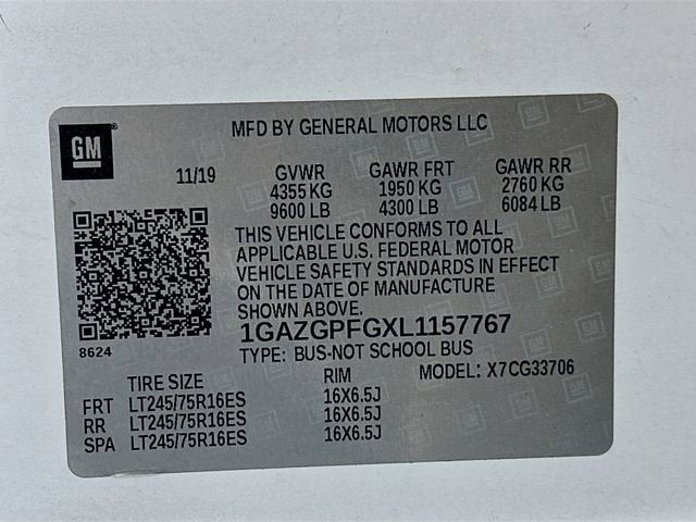 2020 Chevrolet Express Passenger 3500 1LT