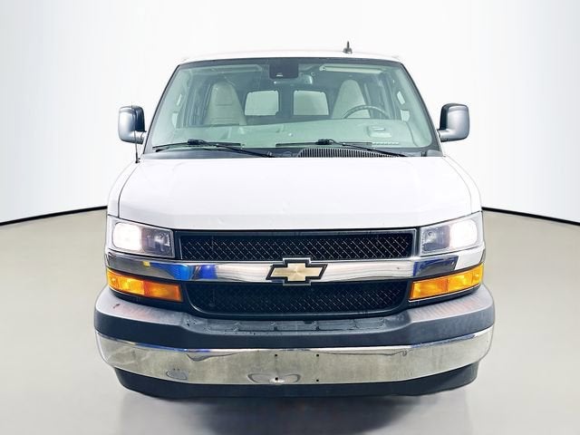 2020 Chevrolet Express Passenger 3500 1LT