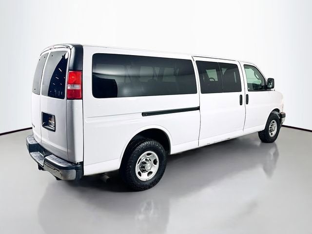 2020 Chevrolet Express Passenger 3500 1LT