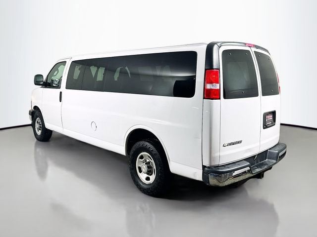 2020 Chevrolet Express Passenger 3500 1LT