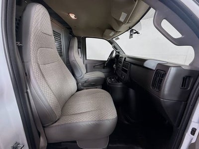 2025 Chevrolet Express Cargo WT