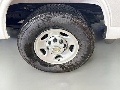 2025 Chevrolet Express Cargo WT