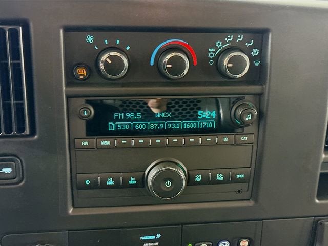 2025 Chevrolet Express Cargo WT