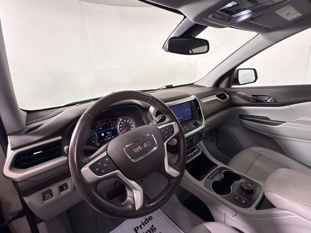 2022 GMC Acadia SLT