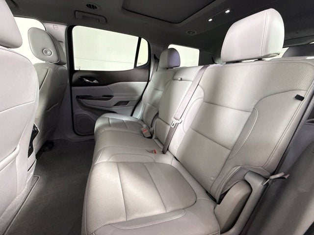2022 GMC Acadia SLT
