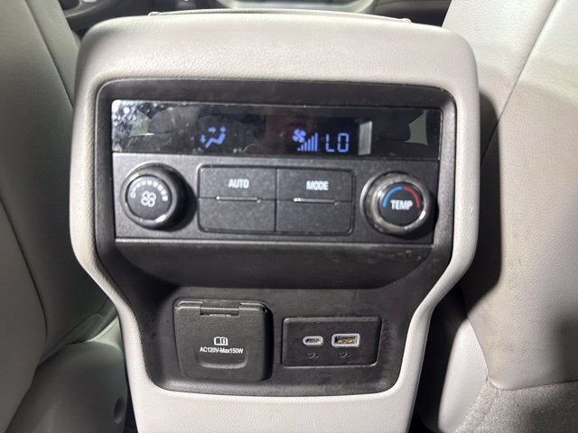 2022 GMC Acadia SLT
