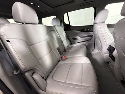 2022 GMC Acadia SLT