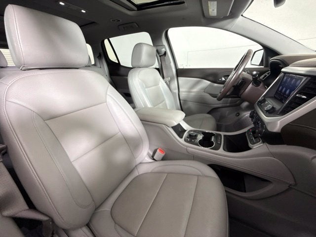 2022 GMC Acadia SLT