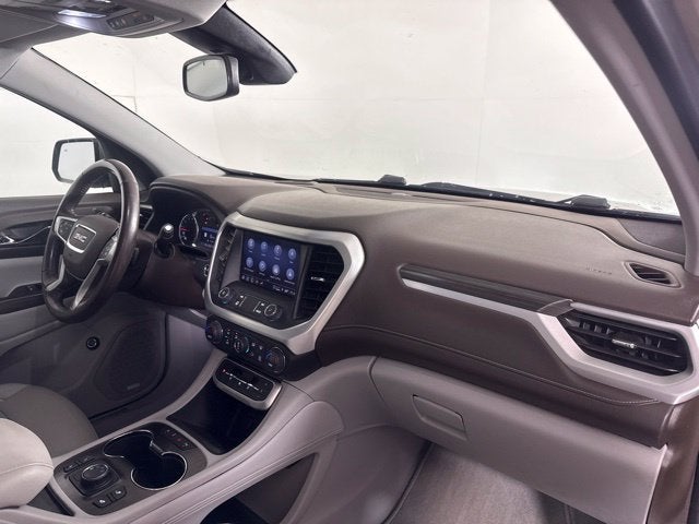 2022 GMC Acadia SLT