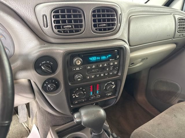 2002 Chevrolet Trailblazer LS