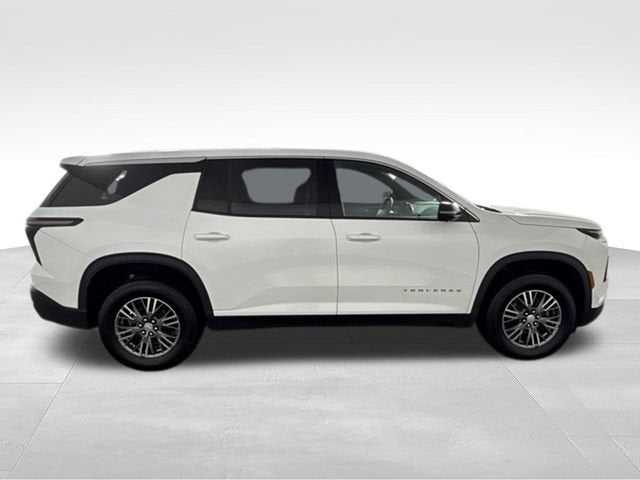 2024 Chevrolet Traverse LS