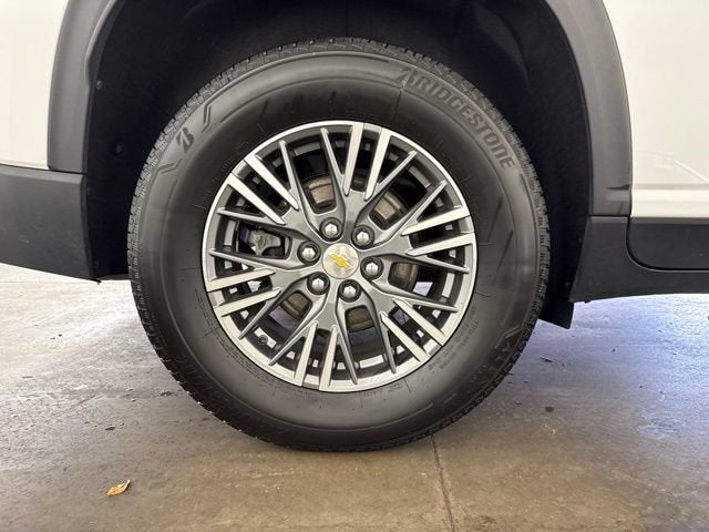 2024 Chevrolet Traverse LS