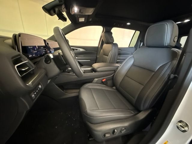 2027 Chevrolet Traverse LT - Photo 17