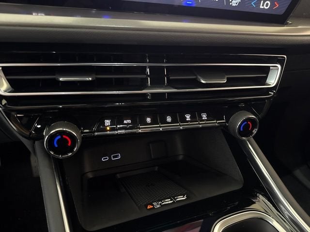 2027 Chevrolet Traverse LT - Photo 25