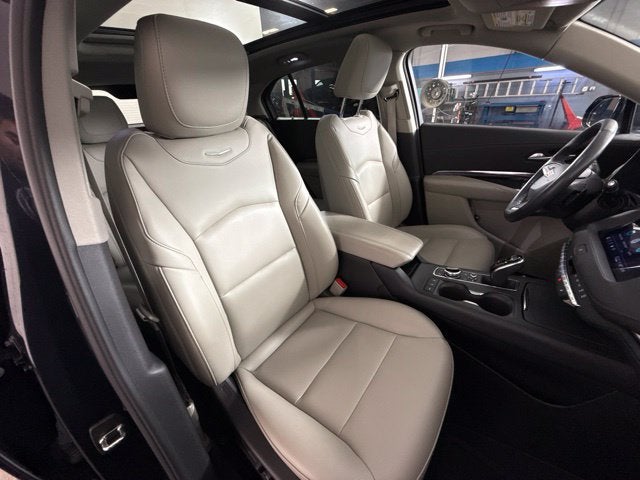 2023 Cadillac XT4 AWD Luxury