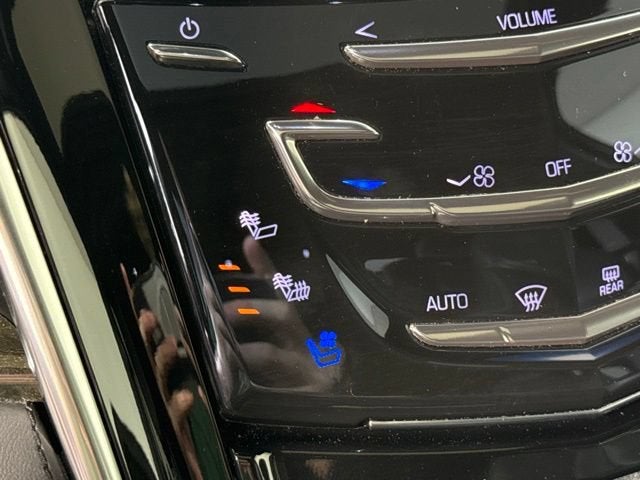 2019 Cadillac Escalade Platinum