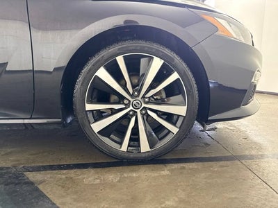 2022 Nissan Altima SR FWD