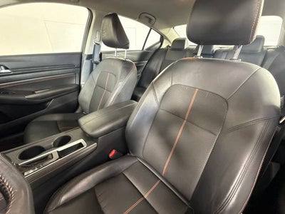 2022 Nissan Altima SR FWD