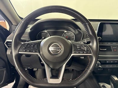 2022 Nissan Altima SR FWD