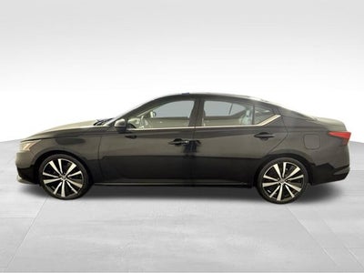 2022 Nissan Altima SR FWD