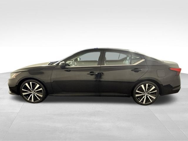 2022 Nissan Altima SR FWD