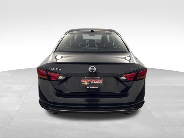 2022 Nissan Altima SR FWD